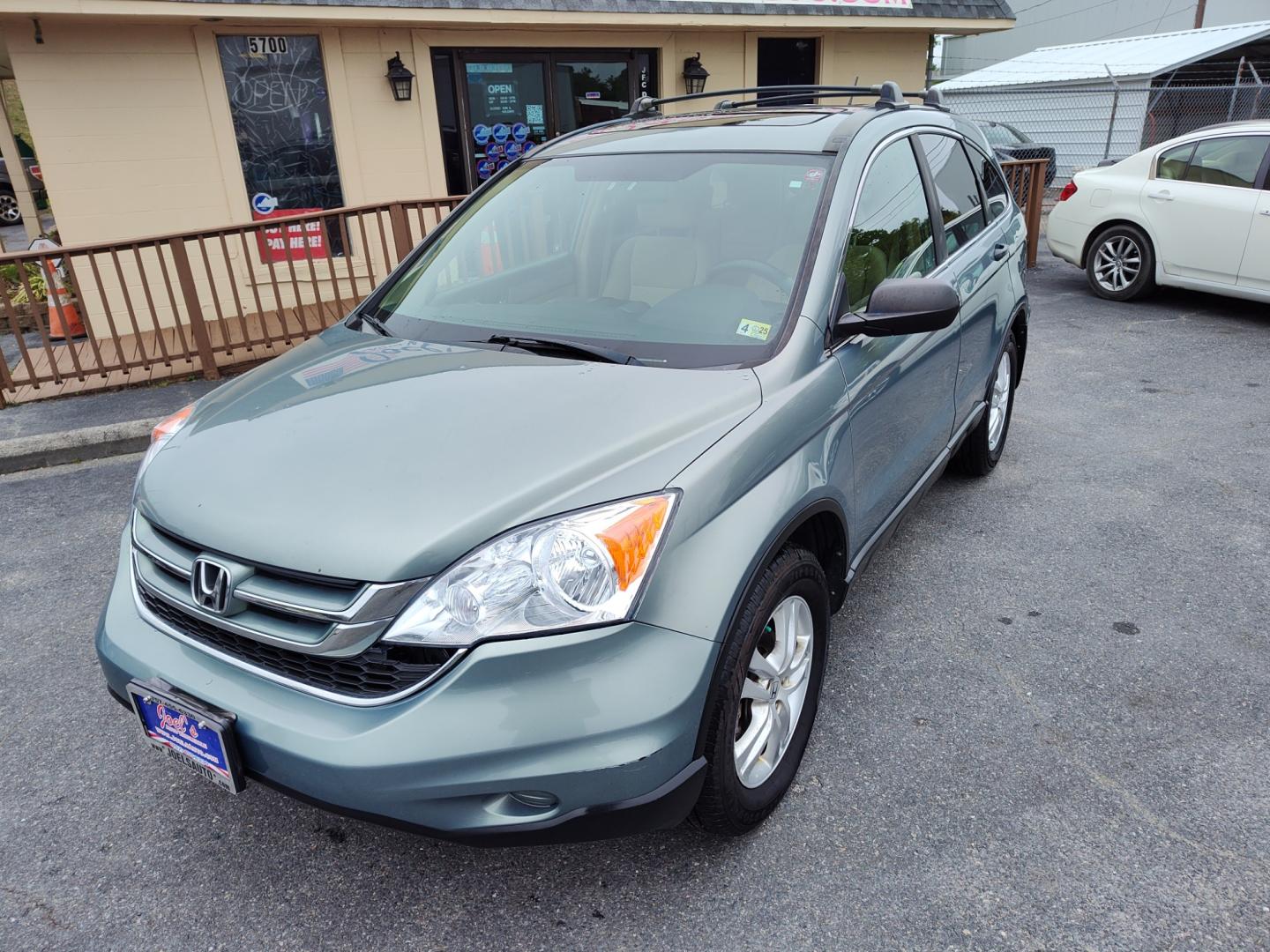 2010 Green Honda CR-V (5J6RE4H58AL) , located at 5700 Curlew Drive, Norfolk, VA, 23502, (757) 455-6330, 36.841885, -76.209412 - Photo#4